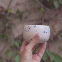Taza Blanco, Azul Y Manchado Para Matcha